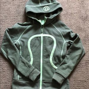 Lululemon Scuba Hoodie - limited ed. print- size 6